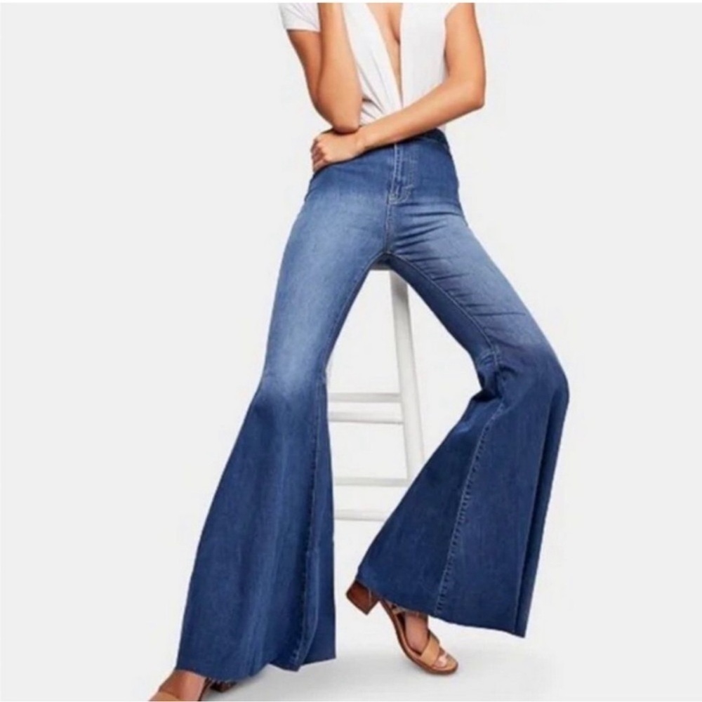 Free People Blue Flare Wide Leg Jeans Size 27 Short High Rise Denim